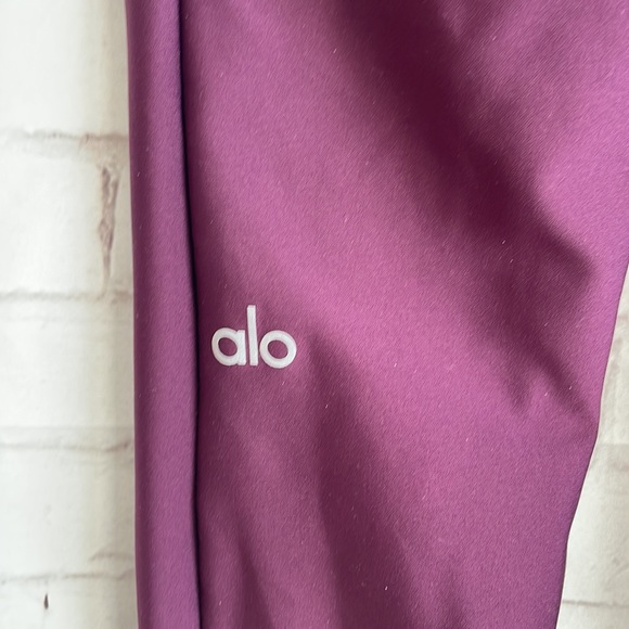 ALO leggings in XS - Picture 6 of 14